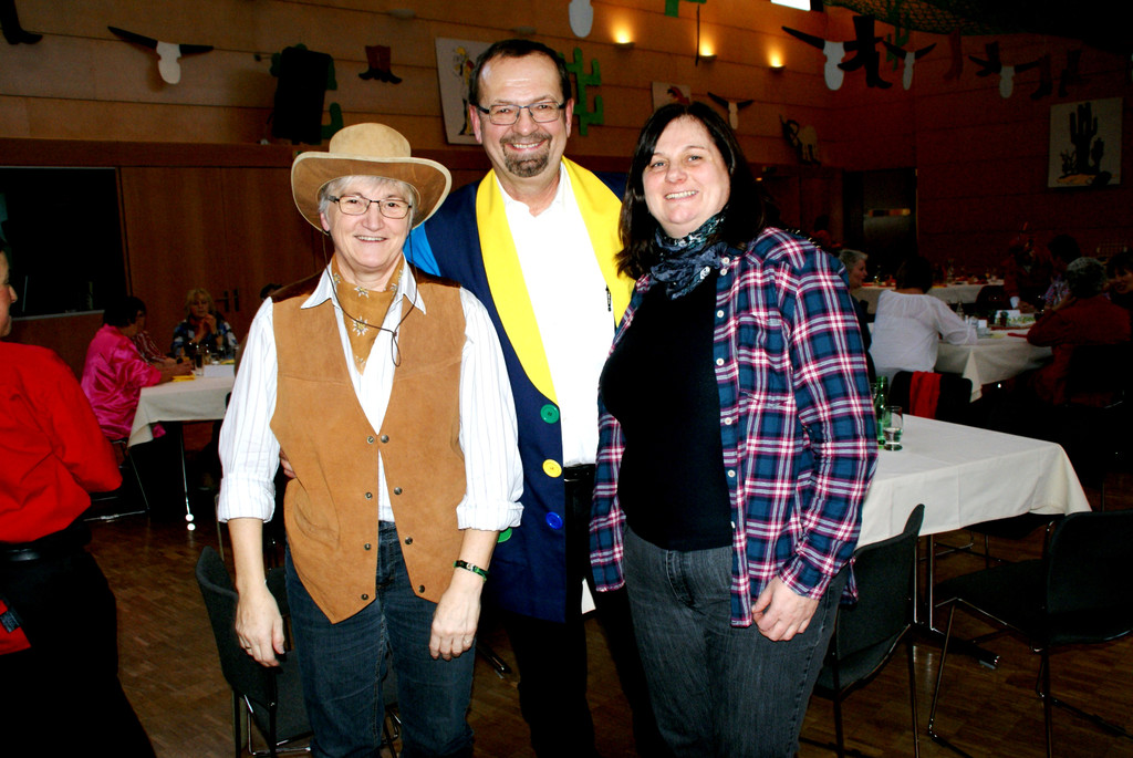Der B__rgermeister mit Christl und Silvia.JPG