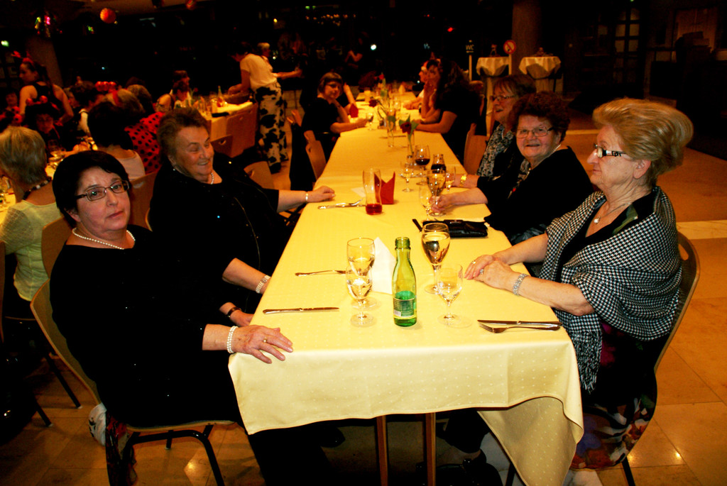 Ein am__santer Nachmittag im Foyer des Reichshofsaals.JPG