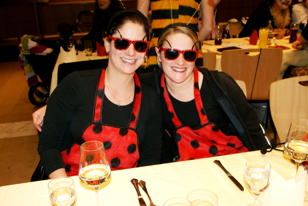 Stefanie und Julia.JPG