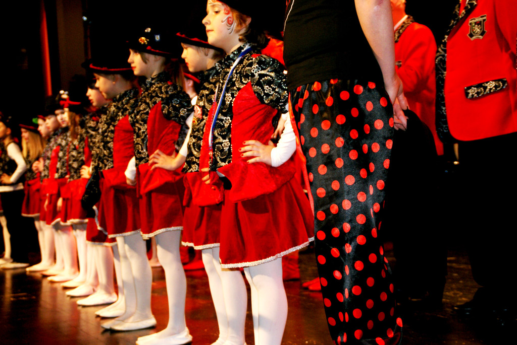 Die Kindergarde mit tollem Rahmenprogramm.JPG