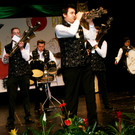 Auftakt mit den Schalmeien.JPG