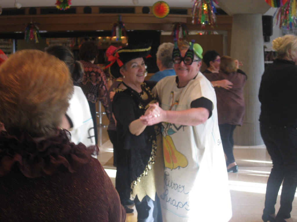 Kr__nzle  03_02_2015 Sparma__nahmen im Altersheim  _36_.JPG