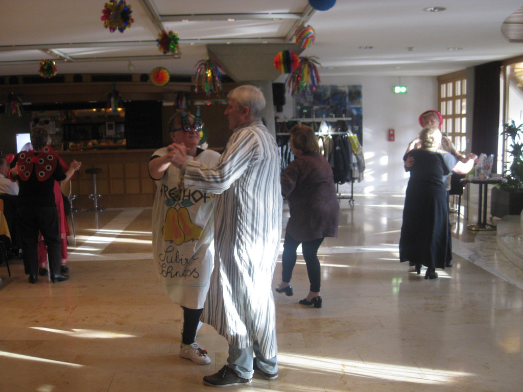 Kr__nzle  03_02_2015 Sparma__nahmen im Altersheim  _43_.JPG