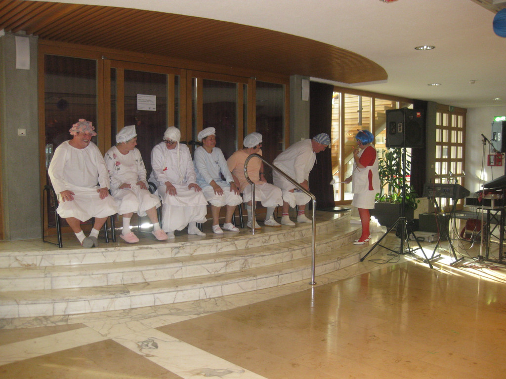 Kr__nzle  03_02_2015 Sparma__nahmen im Altersheim  _70_.JPG