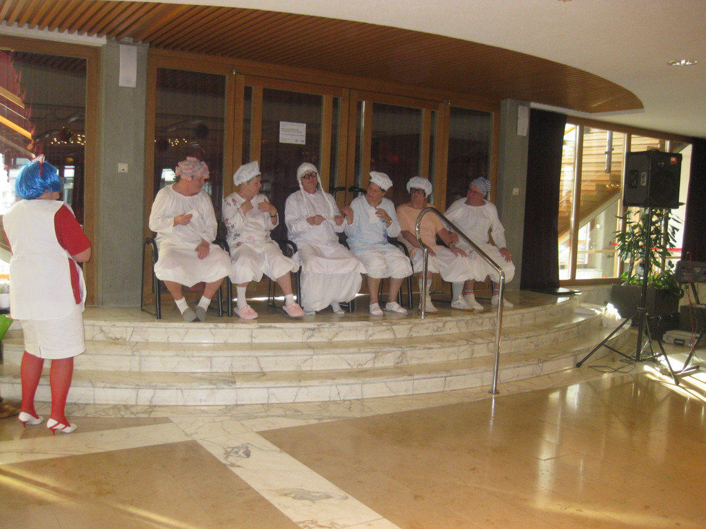 Kr__nzle  03_02_2015 Sparma__nahmen im Altersheim  _84_.JPG