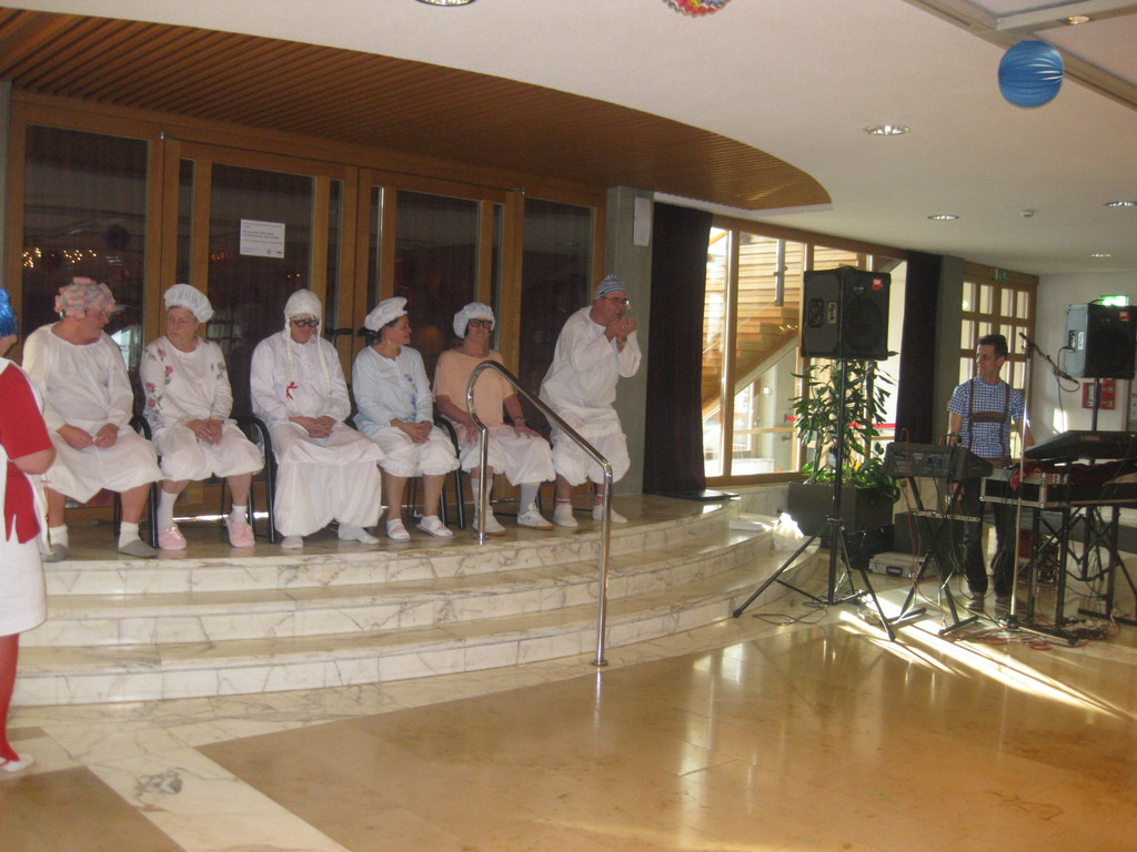 Kr__nzle  03_02_2015 Sparma__nahmen im Altersheim  _89_.JPG