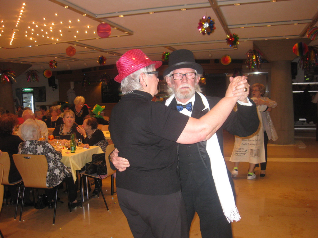 Kr__nzle  03_02_2015 Sparma__nahmen im Altersheim  _114_.JPG