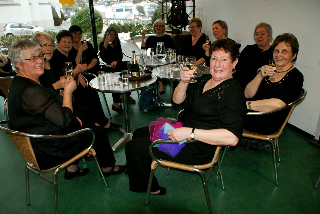 Ein Gl__schen in der Tanzpause.JPG