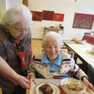 Bratenstehlen und Deko Hausball 12_02_2015 016.JPG