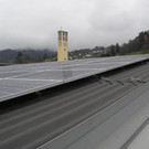 PV Anlage mit Kirchturm _1_.JPG