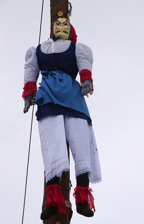 Erlach11a Hexe.jpg