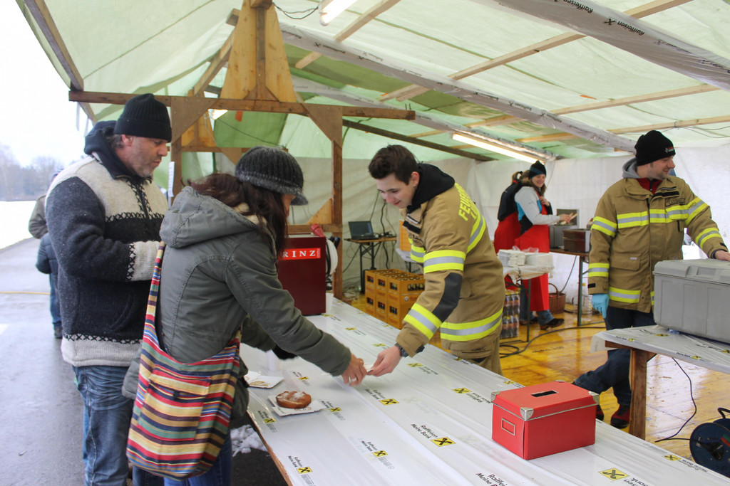 Funkenaufbau Samstag Sonntag 049.JPG