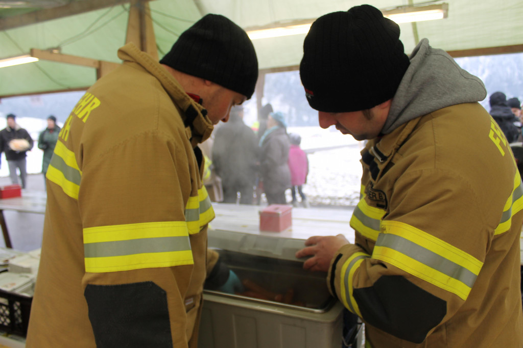 Funkenaufbau Samstag Sonntag 054.JPG
