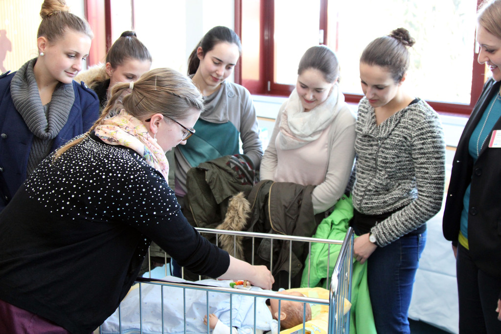 GKPS_Pflegeausbildung_Schwerpunkt_Paediatrie.JPG