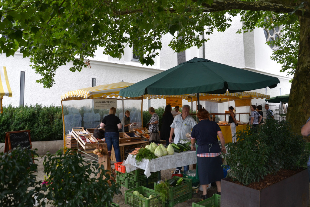 G__tzner Wochenmarkt in der Marktstra__e 02.JPG