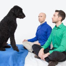 Asim Aliloski und Laurent Amann lernen vom Hund Rio.jpg