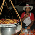 2010-04-0227-Thailand-BKK-Demo-_C_-N__gele-Herbert.JPG