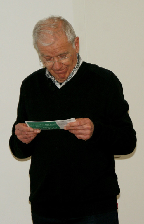 Karlheinz Kranz begr____te die Runde.JPG