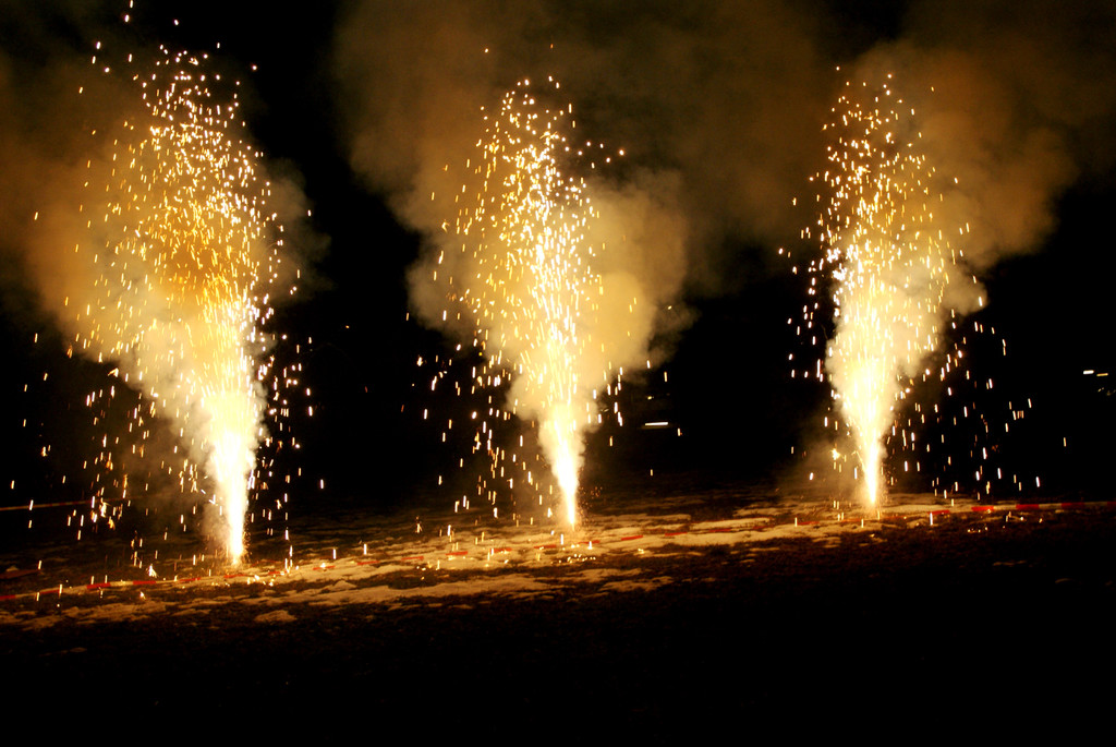 Ein tolles Feuerwerk rundete das Programm ab.JPG
