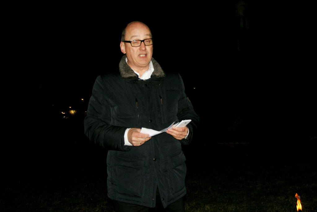 Wolfgang Berchtel begr____te die zahlreichen Funkenfreunde.JPG