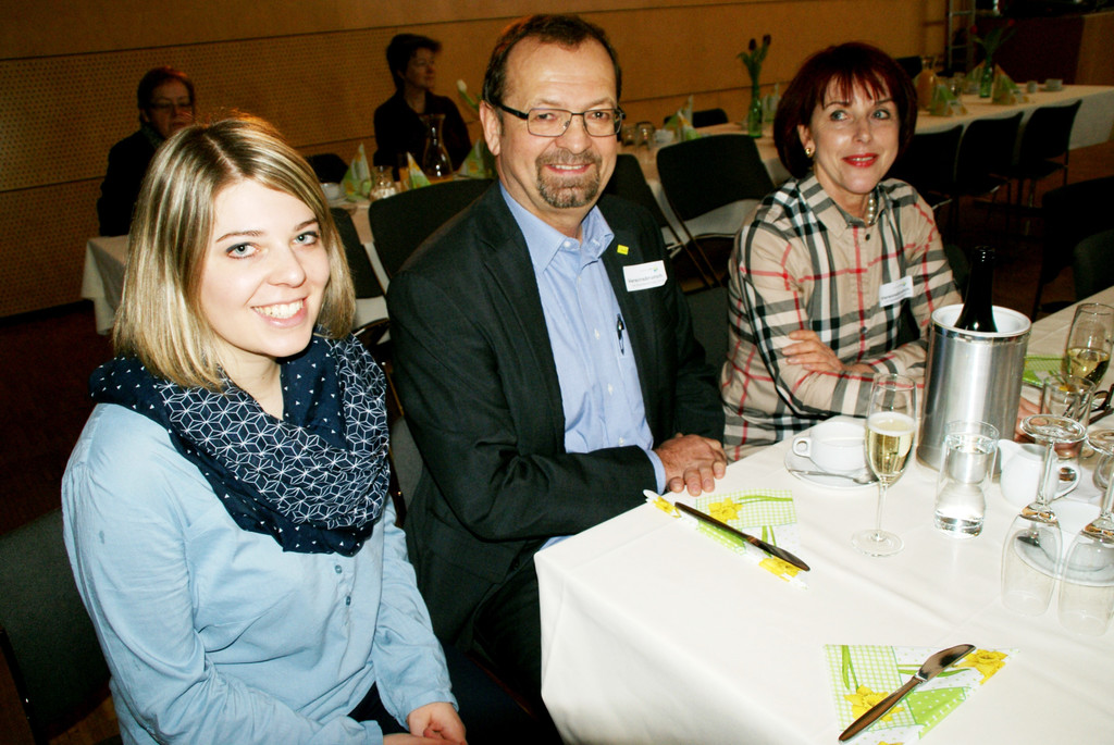 v_li_ Marina Hellrigl_ Rainer Siegele mit Gattin Sigrid.JPG