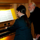 Chiara Greber an der Orgel.JPG