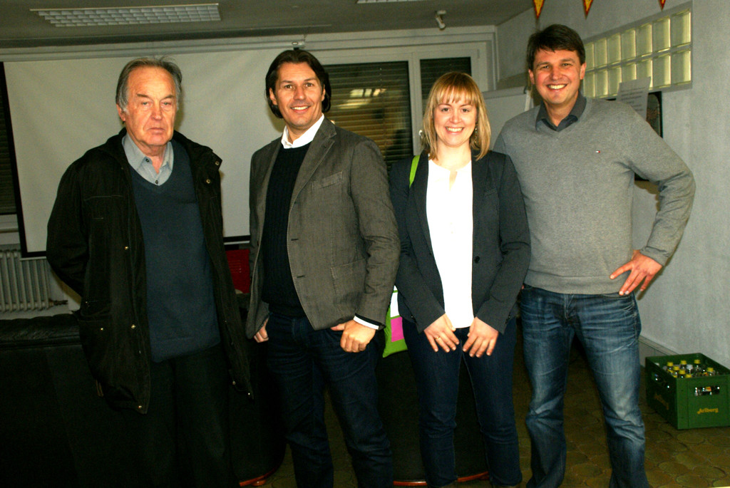 Diskutierten auf Augenh__he mit den Jugendlichen.JPG