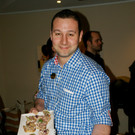 Marc mit k__stlichen H__ppchen.JPG