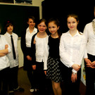 Die Service-Crew servierte souver__n die K__stlichkeiten.JPG