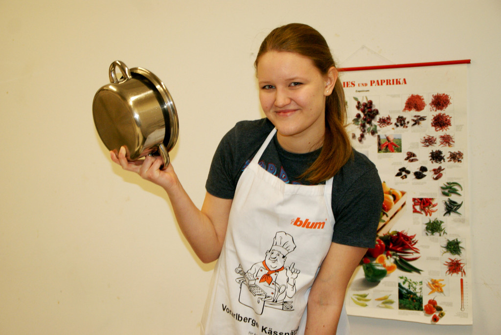 Christina hat Freude am Backen und Kochen.JPG