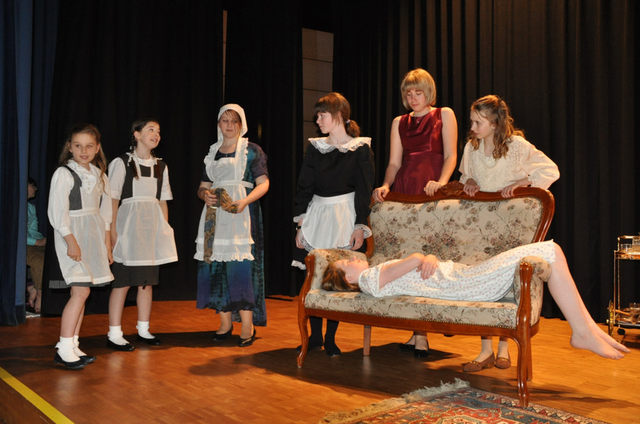 Theater065.jpg