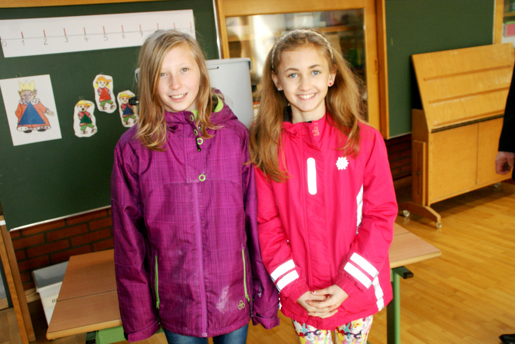 Kinga _11_ und Fabienne_12_.JPG