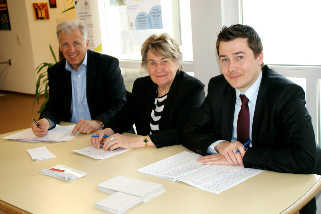 v_li_ Roand Gozzi_ Rosmarie Wiedl_ Patrick Wiedl _Augarten_.JPG