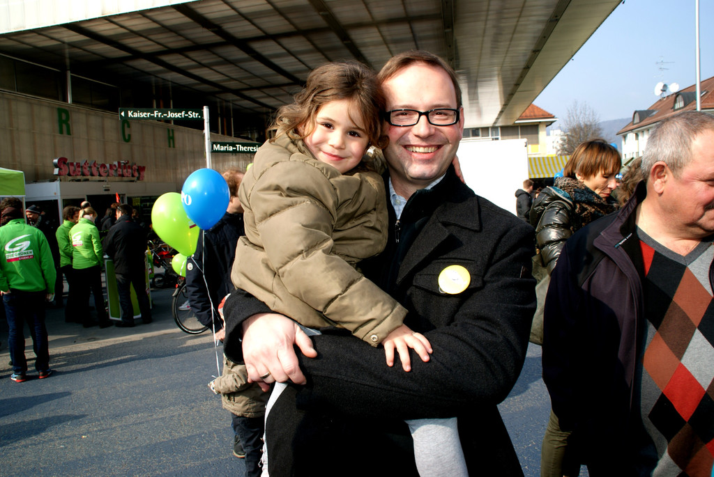 Daniel Steinhofer mit T__chterchen Johanna.JPG