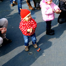 Ida _15 Mte_ tanzte vergn__gt zur Musik.JPG