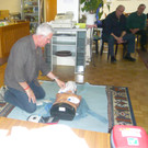 Vorf__hrung des Defibrillators im Seniorenring Club 50_ Lustenau   Bild 1.jpg