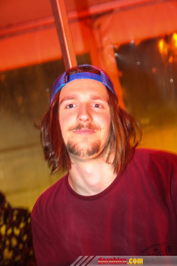 13996701.jpg