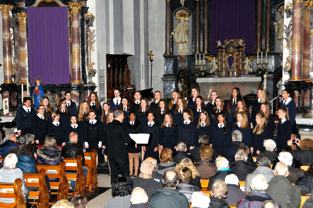 22032015_Schulchor_Sacre_C__ur_Riedenburg_01.jpg