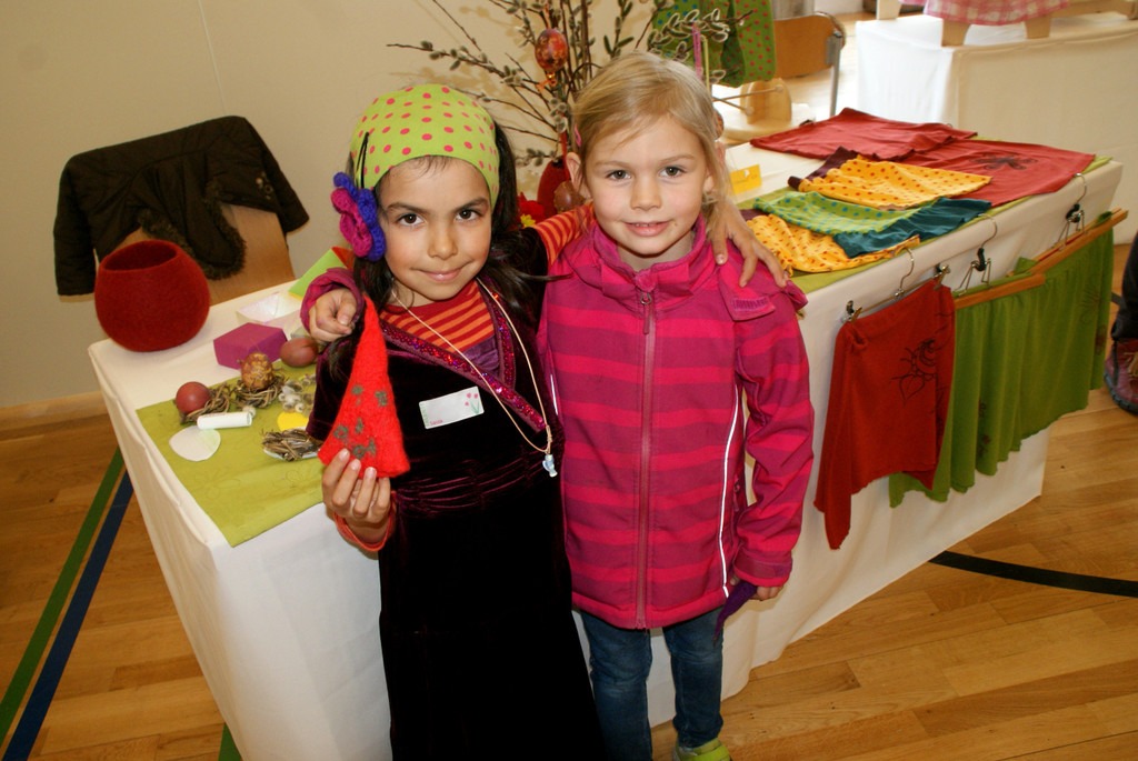 v_li_ Lucia _7_ und Maria _7_.JPG