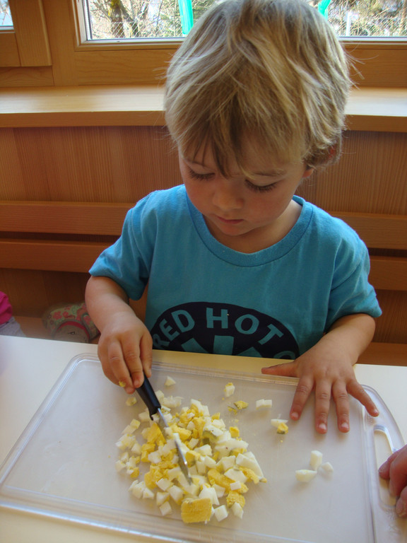 Osterzeit- Wir machen Eiaufstrich _5_.JPG