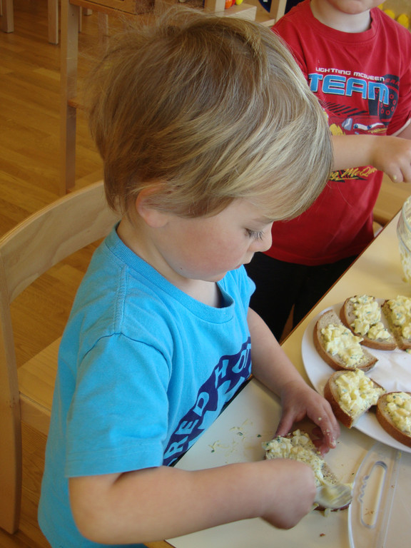 Osterzeit- Wir machen Eiaufstrich _21_.JPG