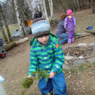 Waldspielgruppe Palmen binden 25_3 _6_.JPG