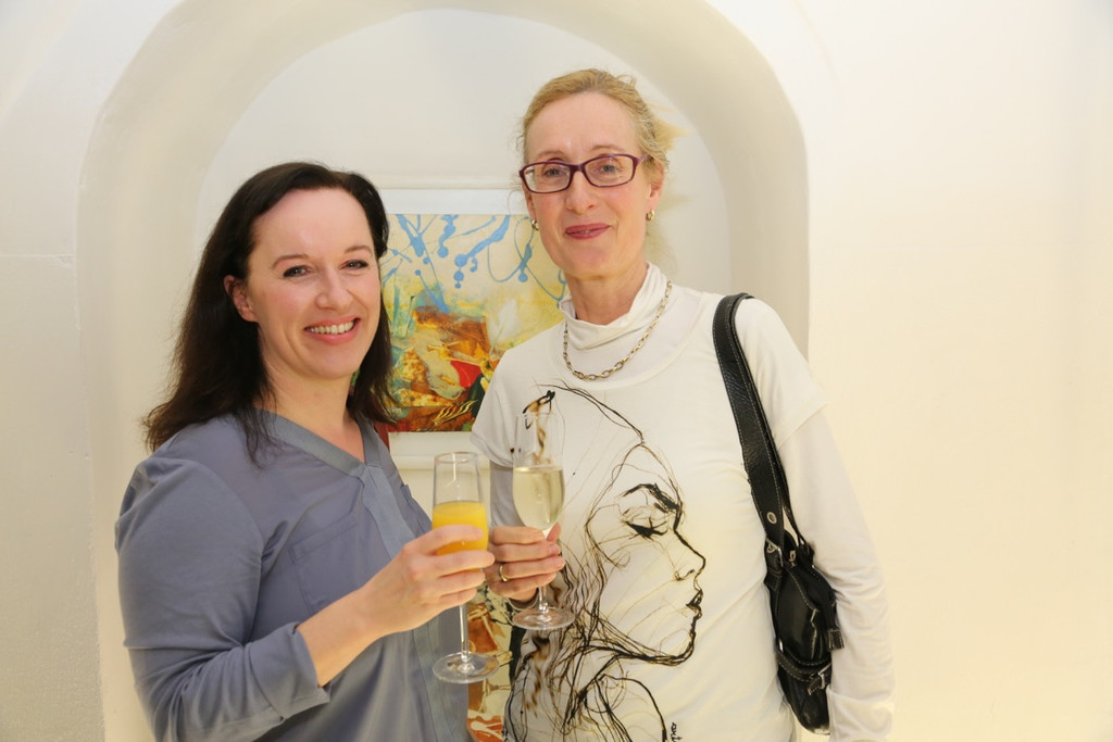 BK_Vernissage Himmel und Abgruende 16-Mary Weltel Monika Kawaus.jpg