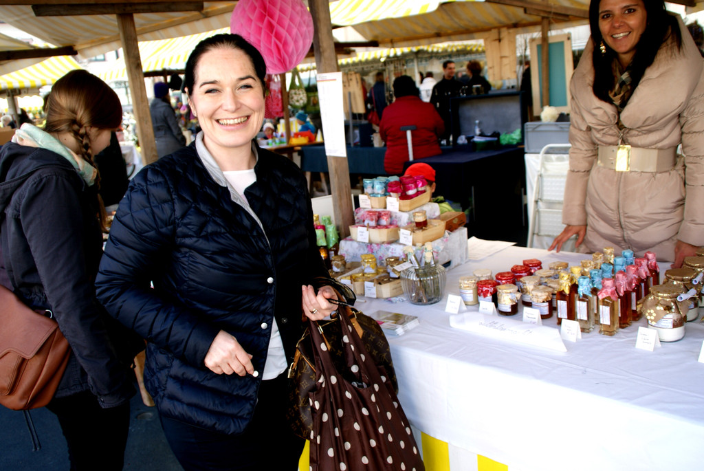 Astrid Riedl beim Ostereinkauf.JPG