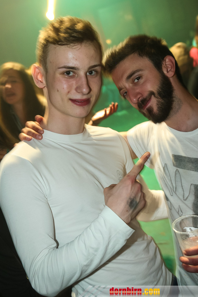 14003367.jpg