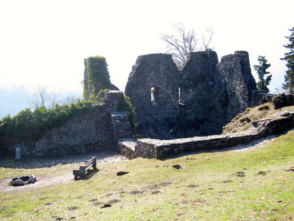 KOE_Tostner Burg 12.jpg