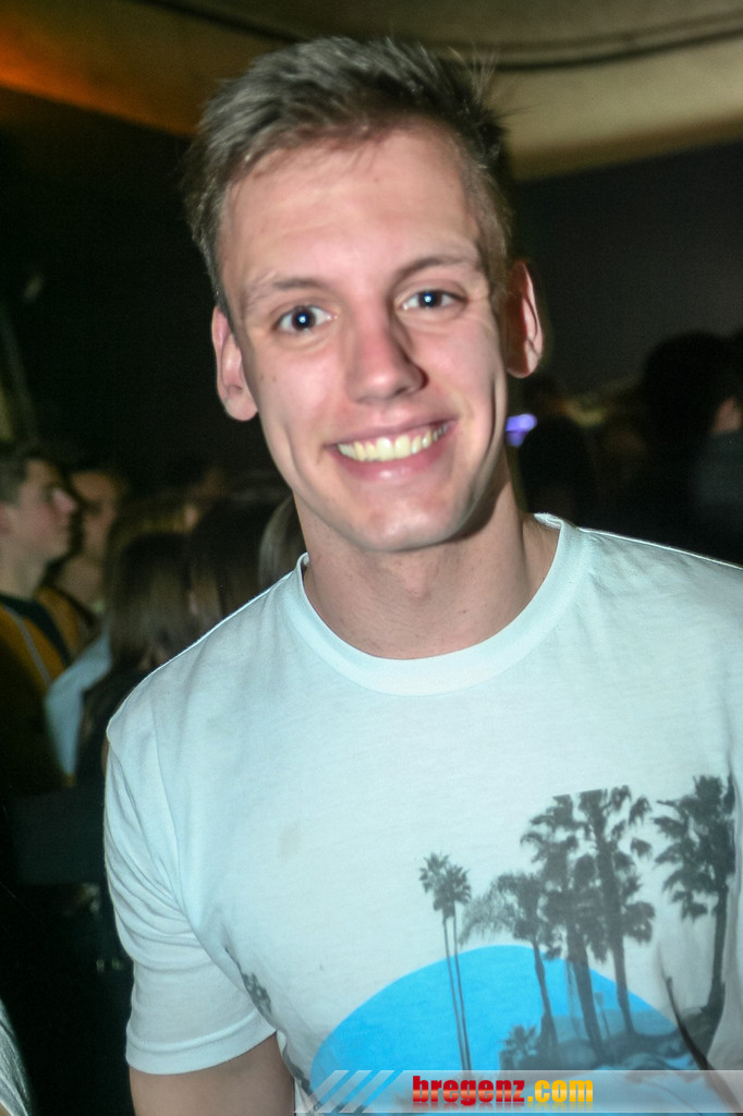 14008130.jpg