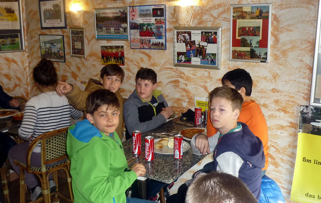 v1070153.jpg