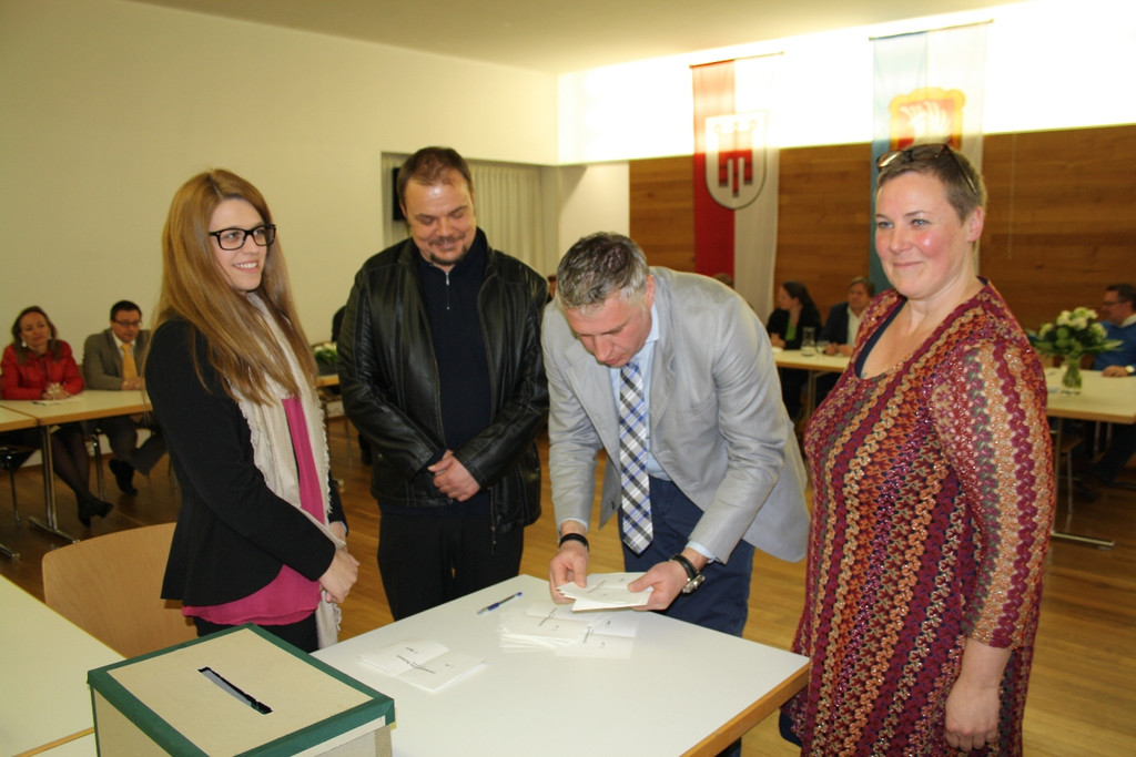 Gemeindevertretung KONSTITUIERUNG 07-04-2015 _23_.JPG