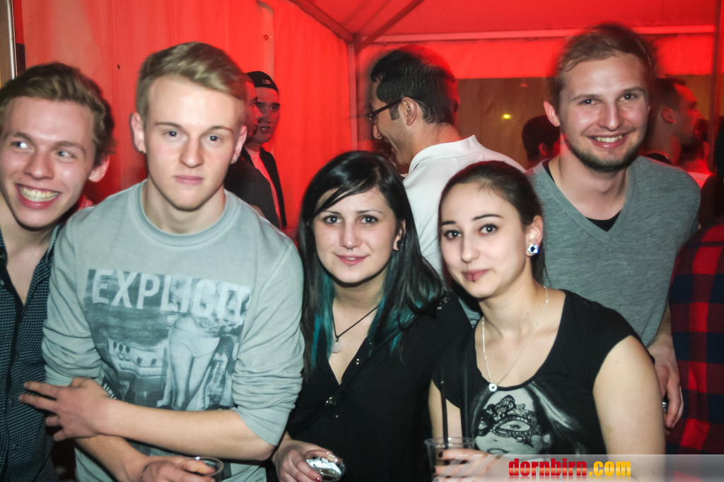 14014388.jpg